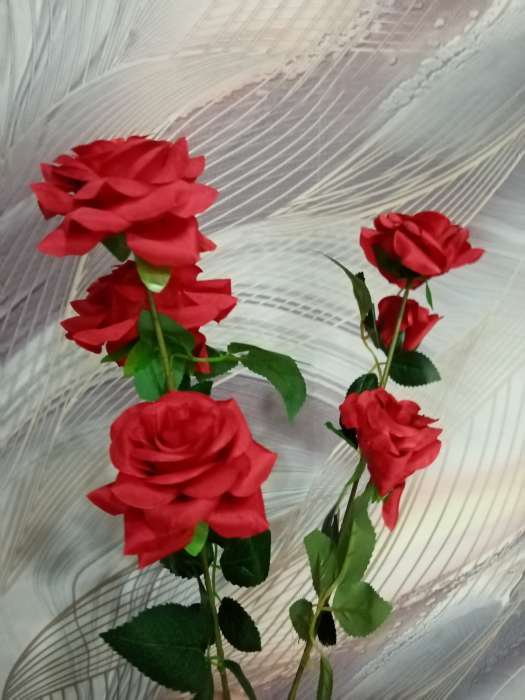 Фотография покупателя товара Цветы искусственные "Роза тройная" 6х61 см, красный