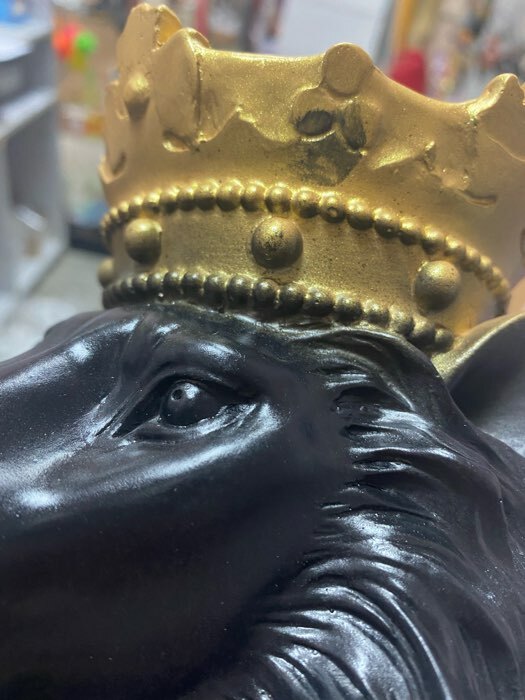 Фотография покупателя товара Копилка "Лев с короной" черный, с золотом, 35см