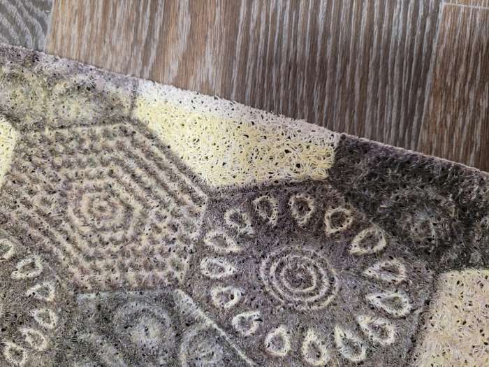 Фотография покупателя товара Коврик придверный грязезащитный Доляна «Мозаика», 46×75 см, цвет серый