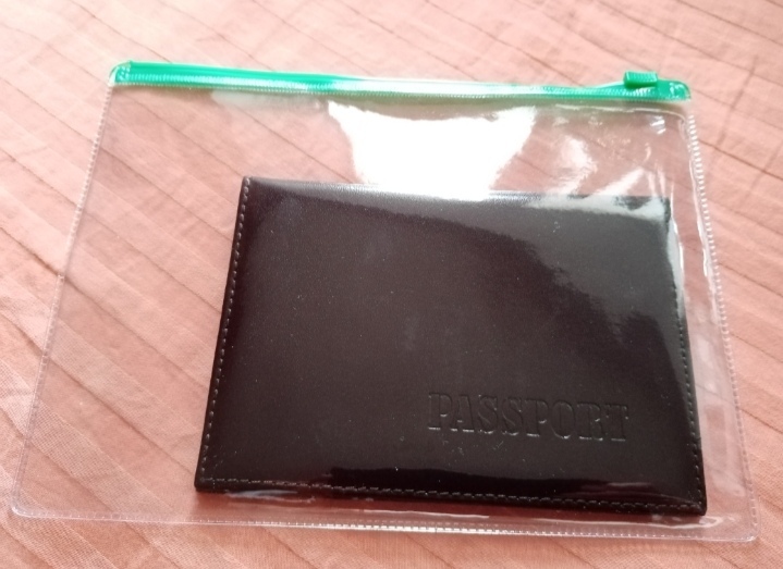 Фотография покупателя товара Папка-конверт на ZIP-молнии В6 140 мкм, ErichKrause PVC Zip Pocket, прозрачная микс, до 100 листов - Фото 1