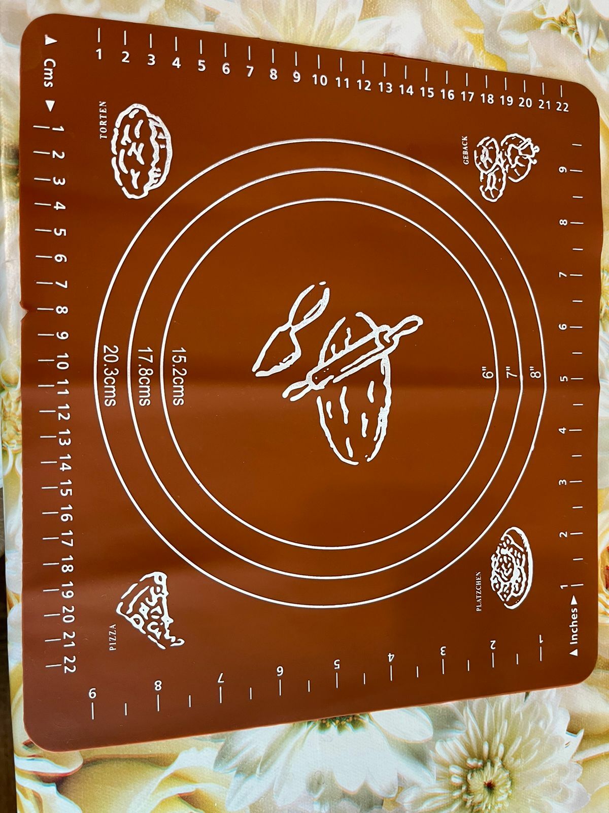 Фотография покупателя товара Коврик с разметкой Доляна «Эрме», силикон, 28×25,5 см, цвет МИКС - Фото 15