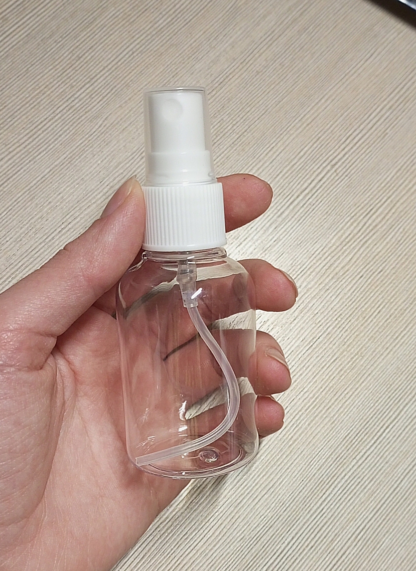 Фотография покупателя товара Бутылочка для хранения, с распылителем, 50 мл, цвет МИКС/прозрачный