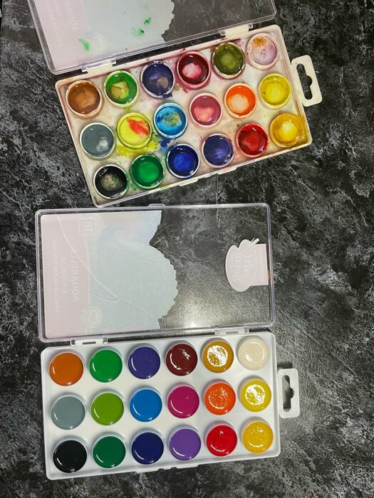 Фотография покупателя товара Акварель 18 цветов ErichKrause ArtBerry, с УФ-защитой, пластик, европодвес, без кисти - Фото 1