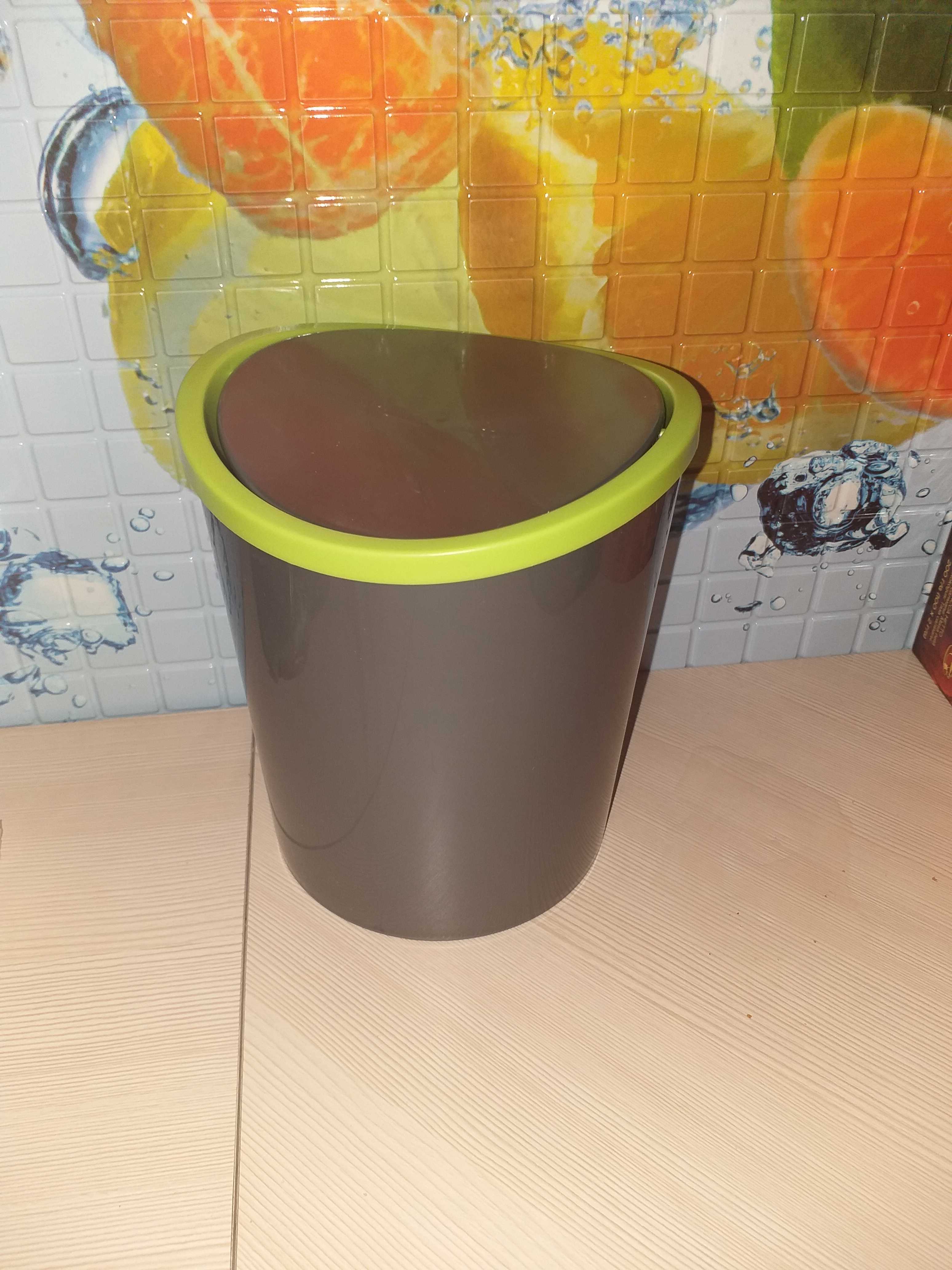 Фотография покупателя товара Контейнер для мусора настольный, 1,6 л, цвет МИКС