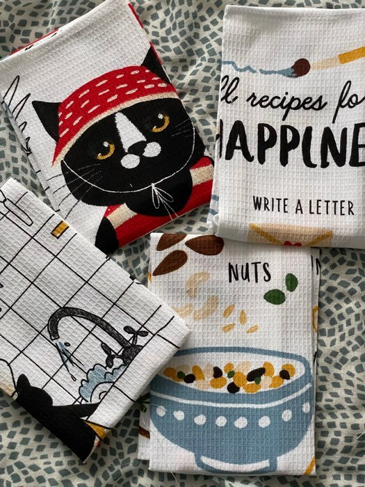 Фотография покупателя товара Набор кухонных полотенец Доляна Happiness, 35×60 см - 4 шт., 100% хлопок - Фото 5
