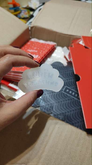 Фотография покупателя товара Силиконовый молд для леденцов и шоколада «С днём рождения», 6×3 см, цвет прозрачный