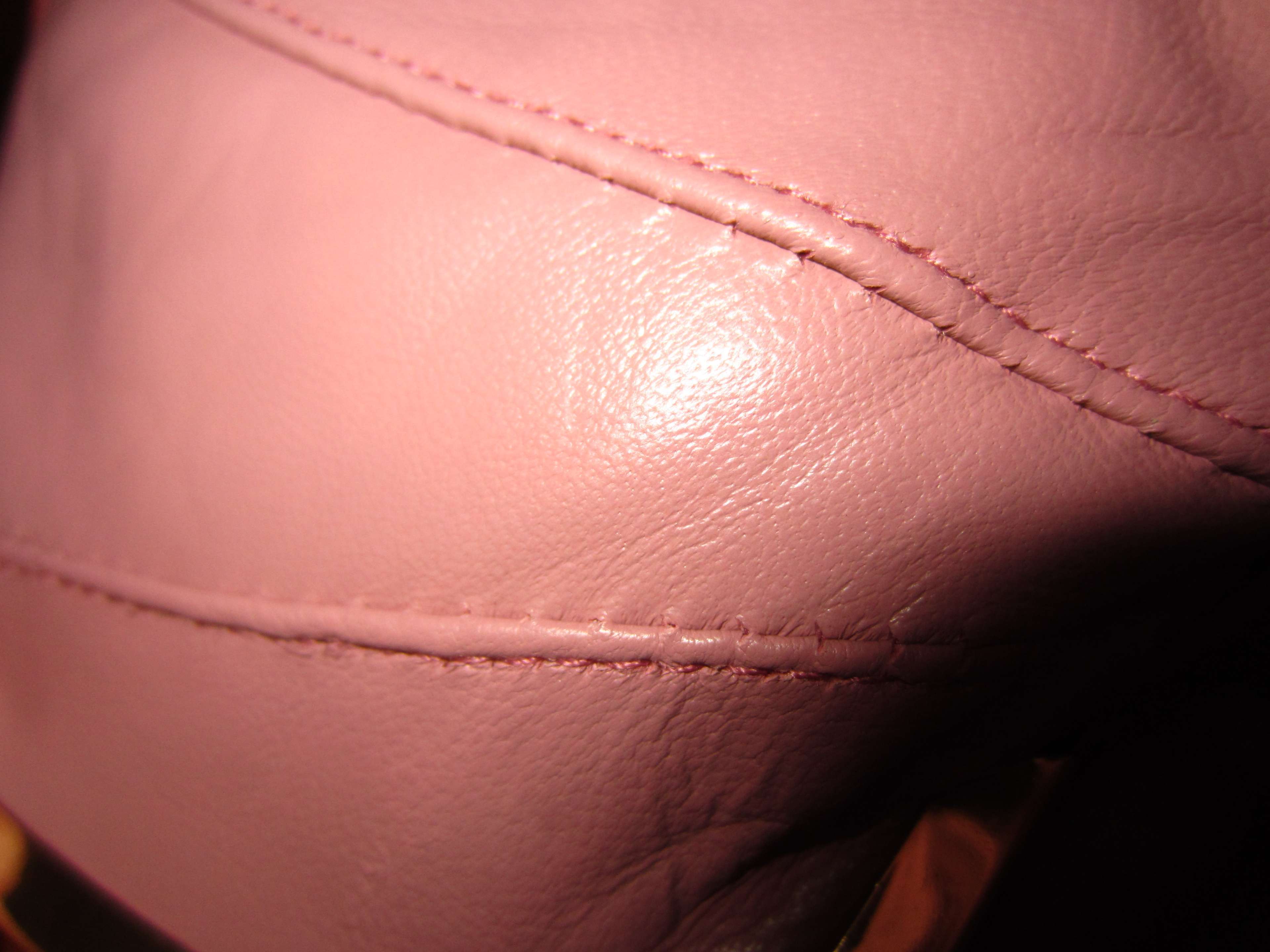 Фотография покупателя товара Косметичка-фермуар, натуральная кожа, 2 отдел на фермуаре, наружный карман, цвет малиновый - Фото 1
