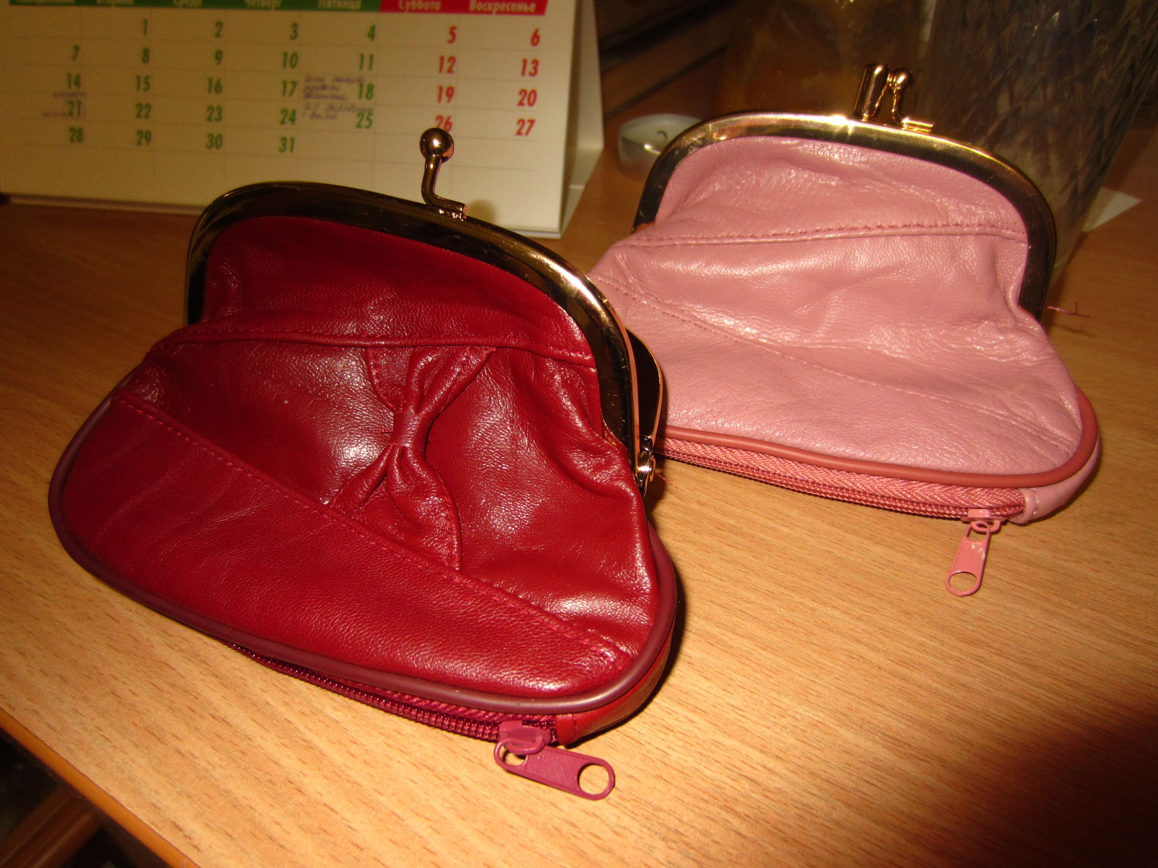 Фотография покупателя товара Косметичка-фермуар, натуральная кожа, 2 отдела на фермуаре, наружный карман, цвет бирюзовый - Фото 3