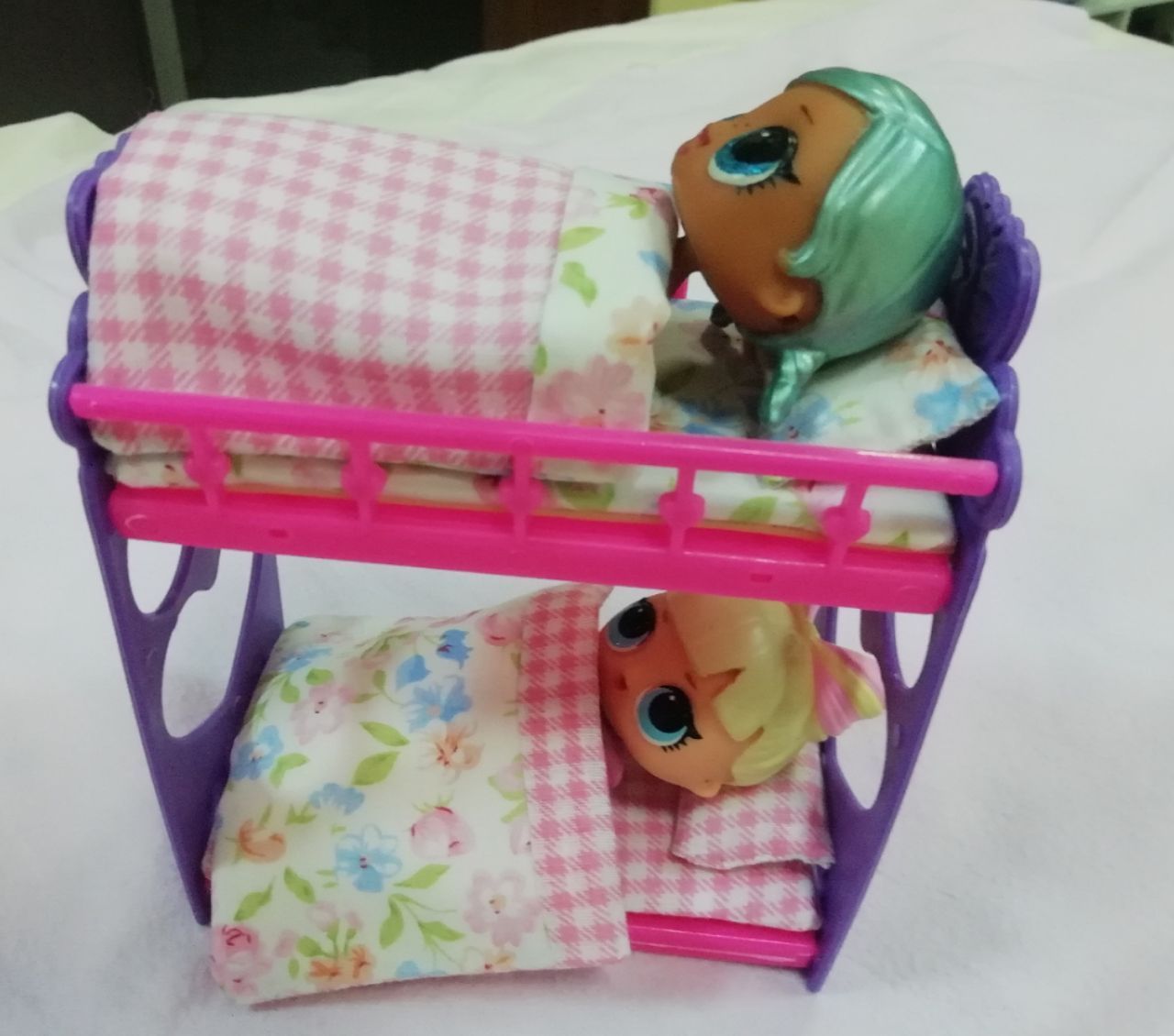 Фотография покупателя товара Аксессуары для кукол: кроватка двухъярусная «Малышка» - Фото 7