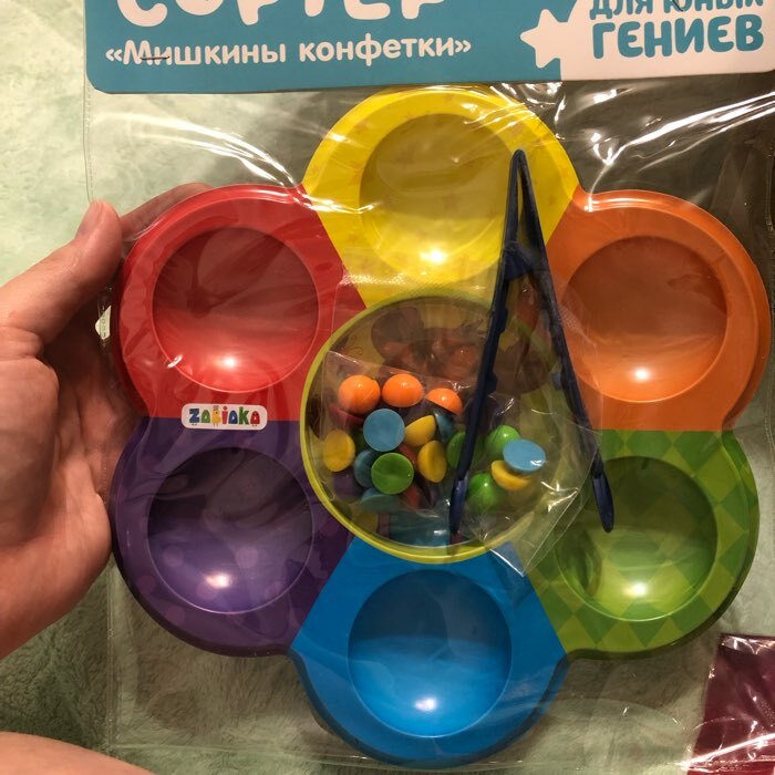 Фотография покупателя товара Сортер «Мишкины конфетки», 6 цветов, с пинцетом, по методике Монтессори - Фото 1