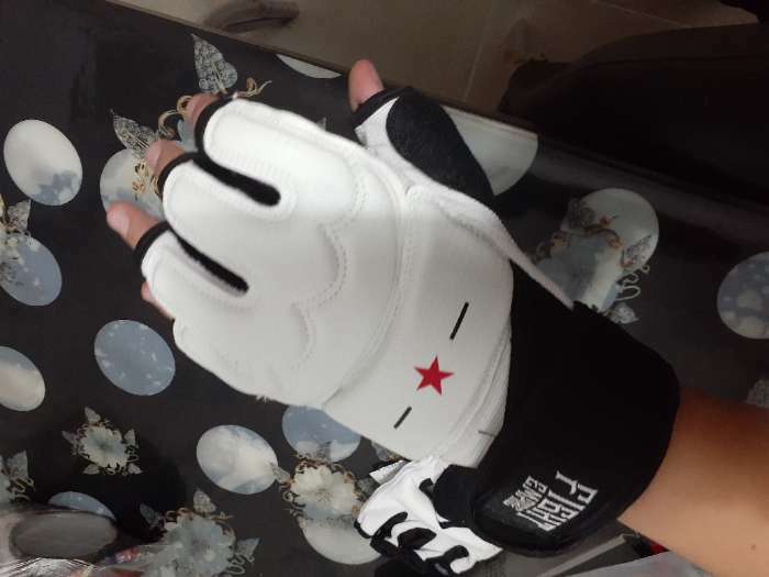 Фотография покупателя товара Перчатки для тхэквондо FIGHT EMPIRE, размер XL - Фото 2