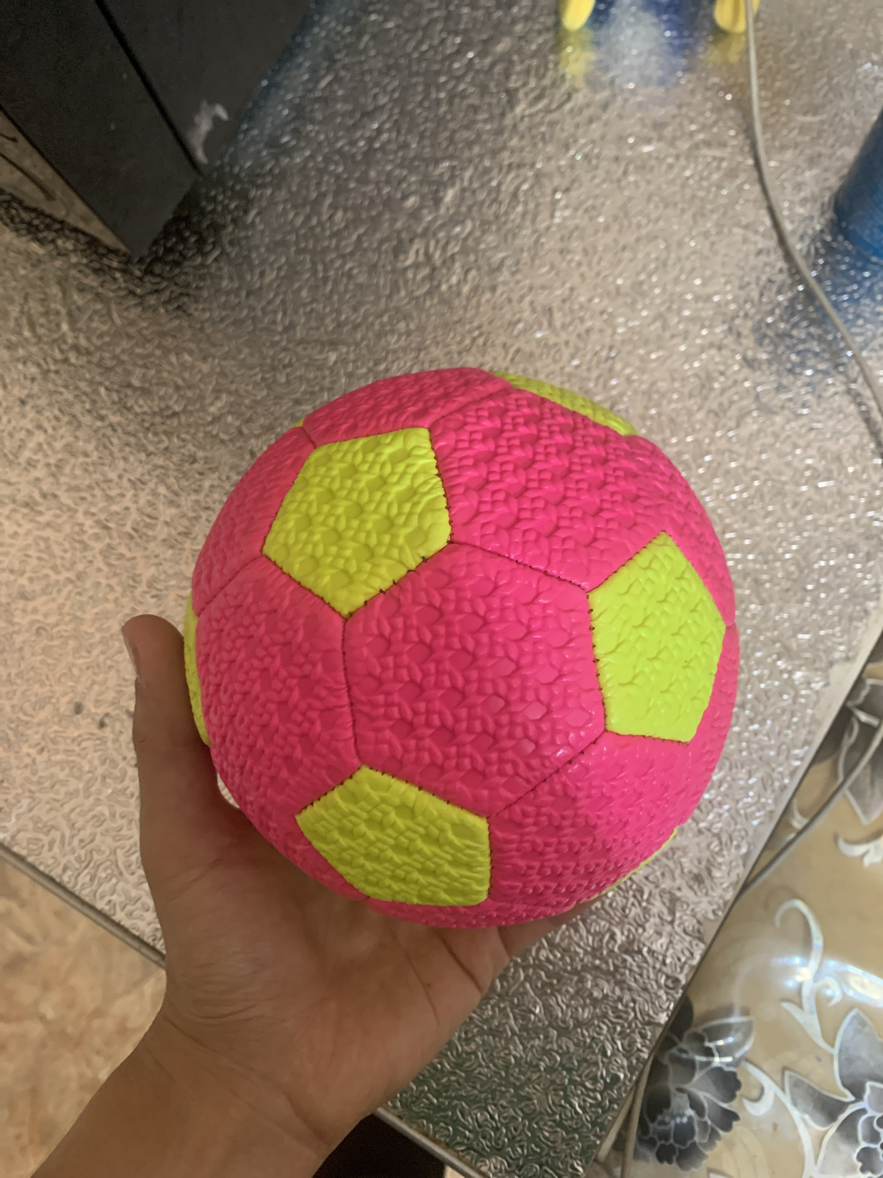 Фотография покупателя товара Мяч футбольный пляжный, PVC, машинная сшивка, 32 панели, р. 2, цвет МИКС - Фото 1