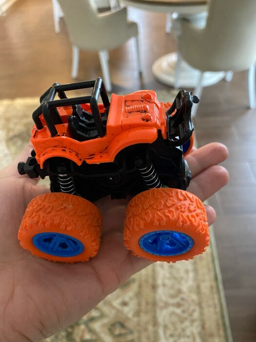 Фотография покупателя товара Джип инерционный Monster truck, цвет оранжевый