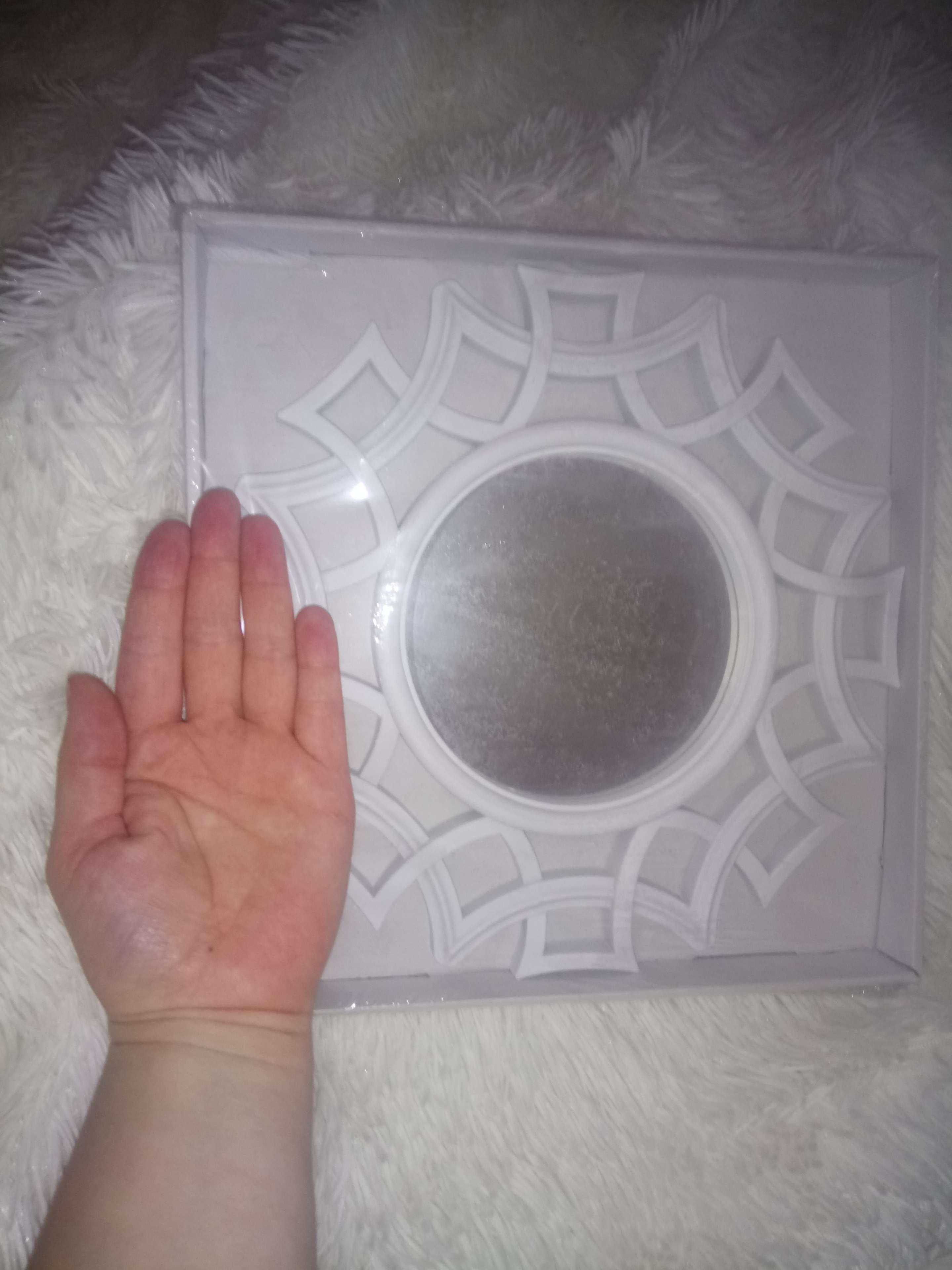 Фотография покупателя товара Зеркало настенное «Паутинка», d зеркальной поверхности 12 см, цвет белый - Фото 1