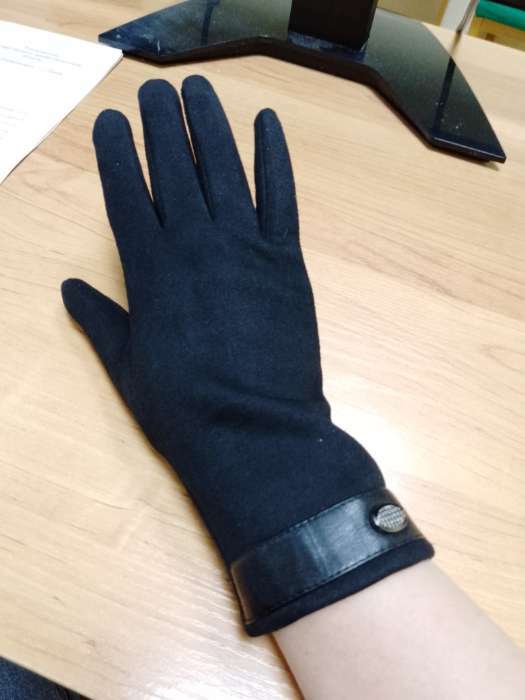 Фотография покупателя товара Перчатки женские, размер 6.5, без утеплителя, цвет чёрный - Фото 5