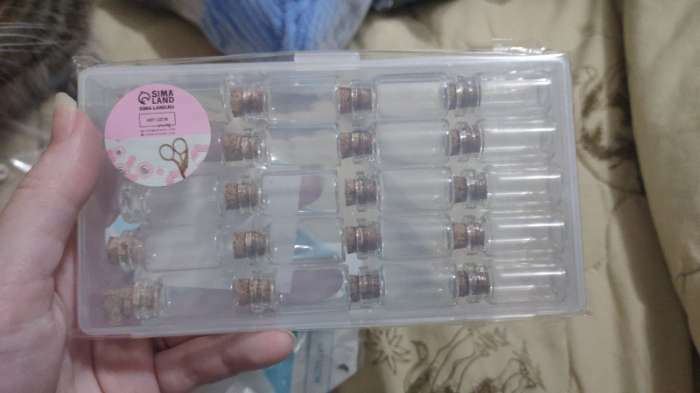 Фотография покупателя товара Набор баночек для хранения мелочей, d = 1,5 × 3 см, 18 шт, в контейнере, 15 × 8 × 2 см