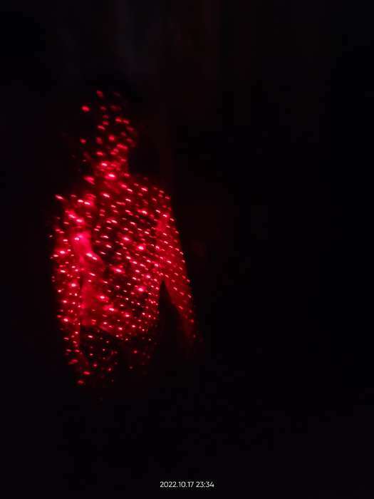 Фотография покупателя товара Лазерная указка, 405 нм, 1.4 х 8.5 см, красный луч, USB - Фото 3