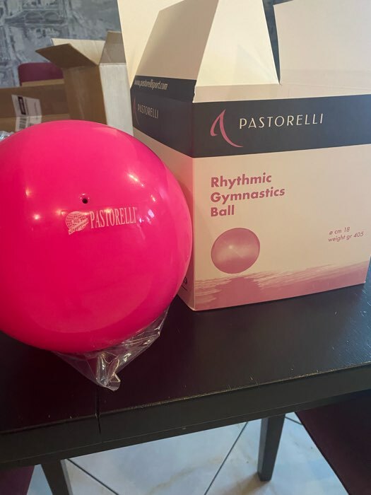 Фотография покупателя товара Мяч для художественной гимнастики Pastorelli New Generation FIG, d=18 см, цвет розовый