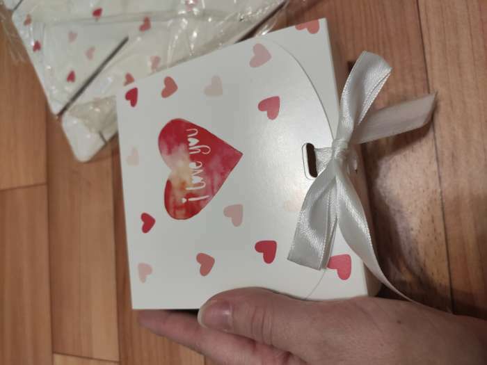 Фотография покупателя товара Подарочная коробка сборная с окном I LOVE YOU, 11.5×11.5×5 см - Фото 2