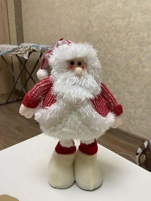 Фотография покупателя товара Мягкая игрушка "Дед Мороз в пышной шубе" 19*55 см (в сложенном виде 37 см), красно-белый - Фото 4