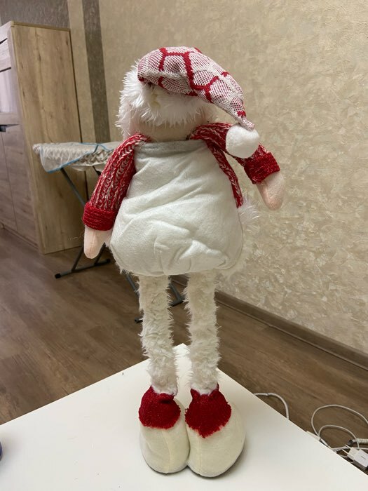 Фотография покупателя товара Мягкая игрушка "Дед Мороз в пышной шубе" 19*55 см (в сложенном виде 37 см), красно-белый - Фото 3
