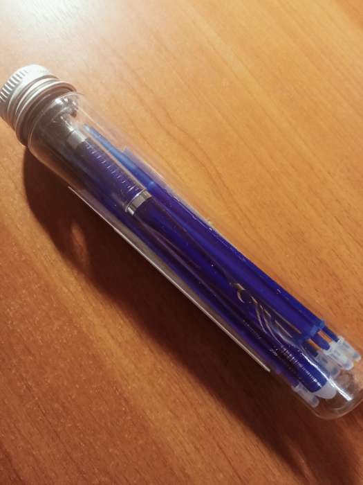 Фотография покупателя товара Набор ручка гелевая со стираемыми чернилами, пишущий узел 0.5 мм, чернила синие+9 синих стержней - Фото 24