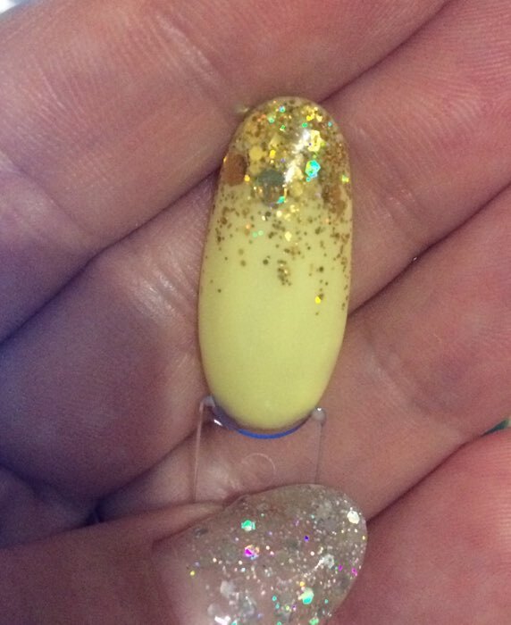 Фотография покупателя товара Гель-лак для ногтей, сияющий, 3-х фазный, 5 мл, LED/UV, цвет розовое золото - Фото 5