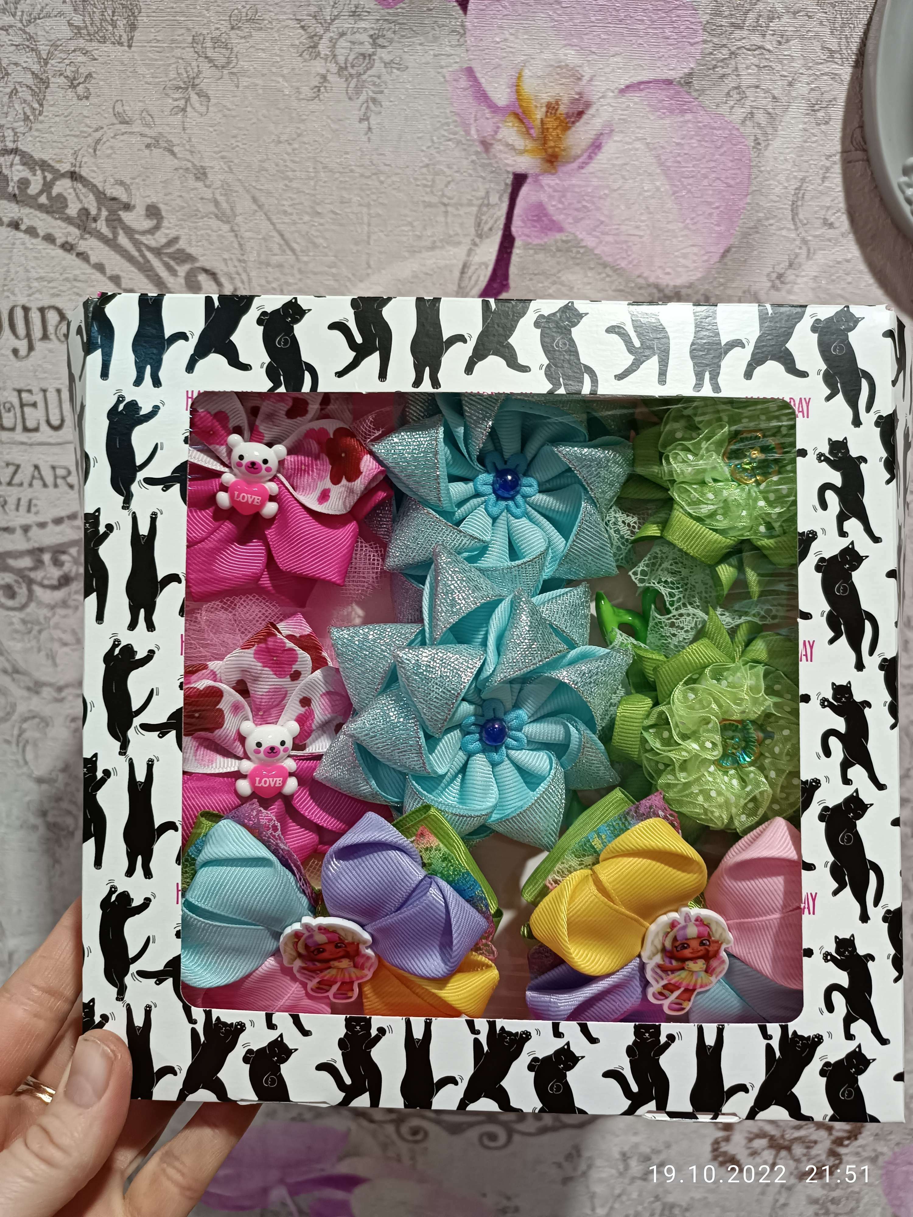 Фотография покупателя товара Кондитерская упаковка, коробка с ламинацией «Котики», 20×20×4 см - Фото 4