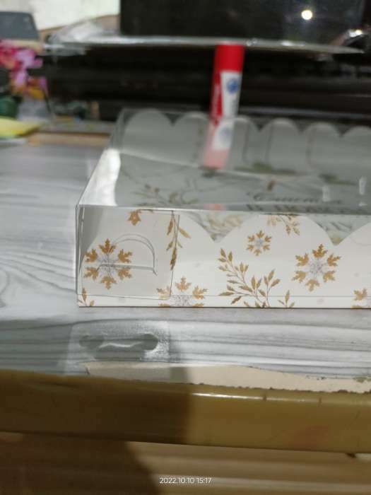 Фотография покупателя товара Коробка для кондитерских изделий с PVC крышкой «Нарядная», 21 х 21 х 3 см, Новый год - Фото 2