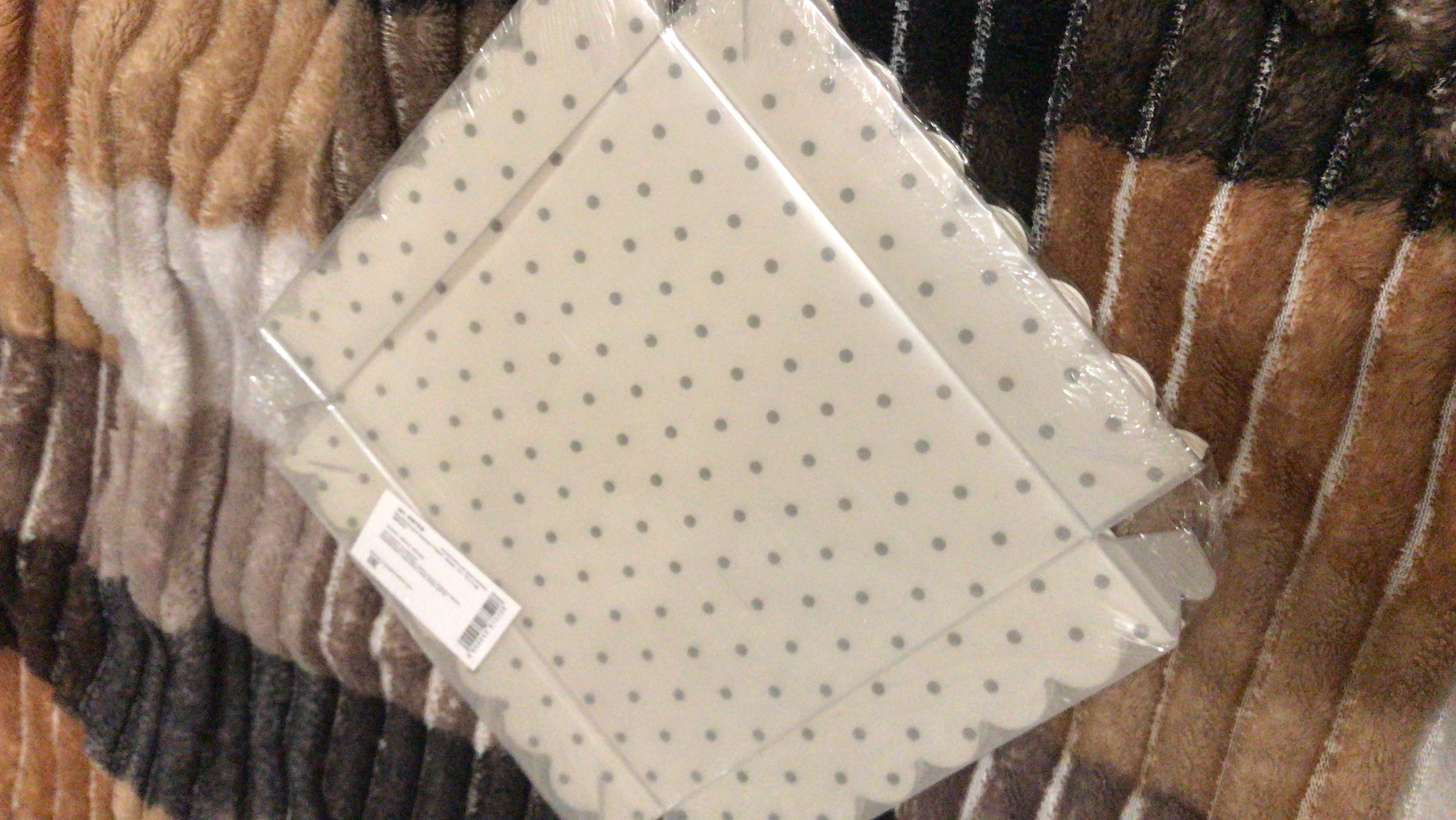 Фотография покупателя товара Коробочка для печенья с PVC крышкой "Горох", белая, 15 х 15 х 3 см