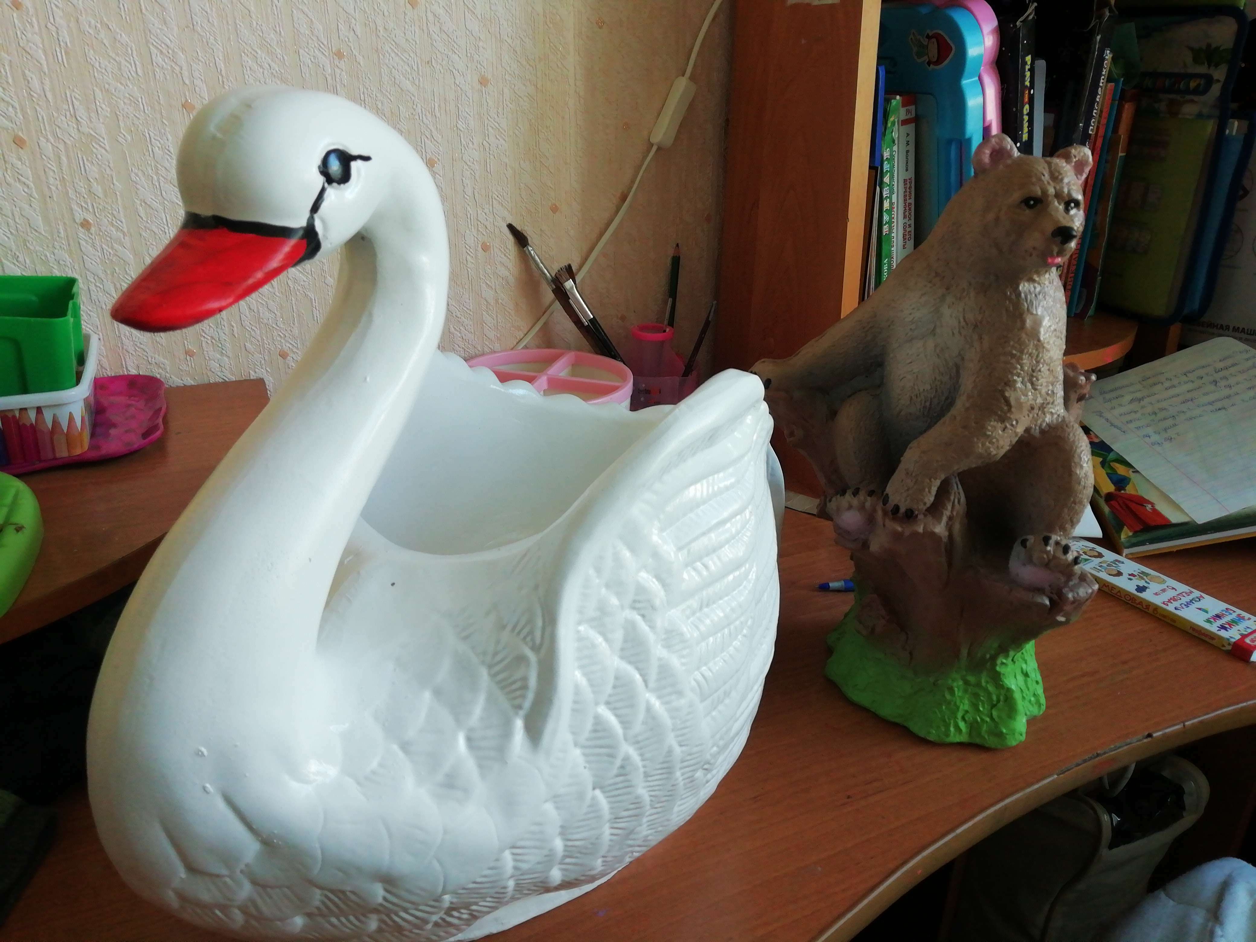 Фотография покупателя товара Фигурное кашпо "Лебедь" средний белый - Фото 1