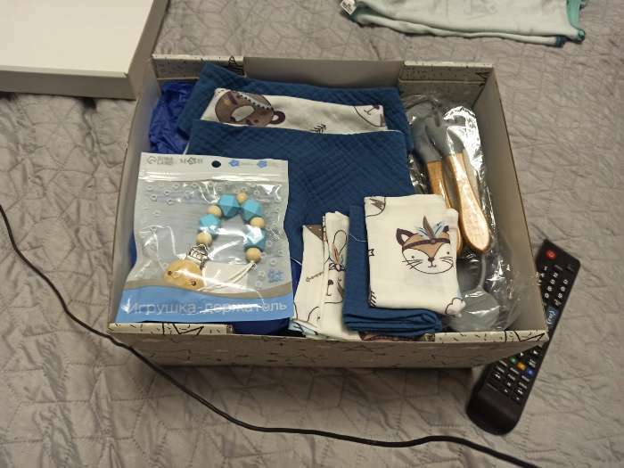 Фотография покупателя товара Коробка подарочная складная, упаковка, «Звёздные радости», 31,2 х 25,6 х 16,1 см - Фото 3