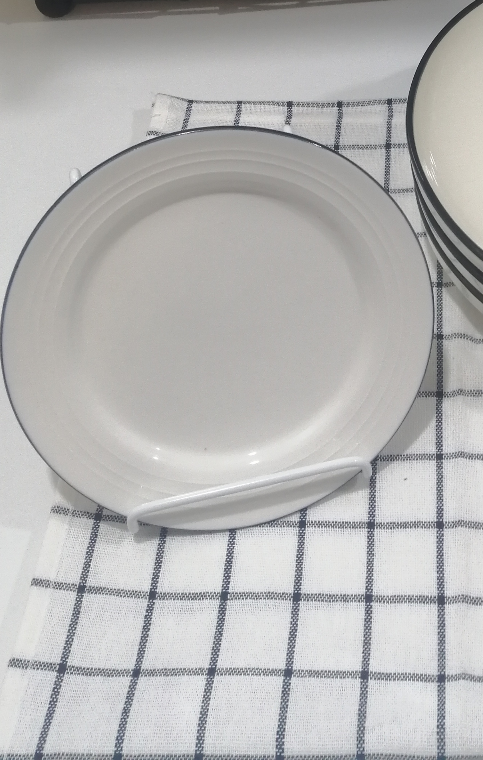 Фотография покупателя товара Тарелка фарфоровая пирожковая Magistro «Морской бриз», d=15 см, цвет белый - Фото 1