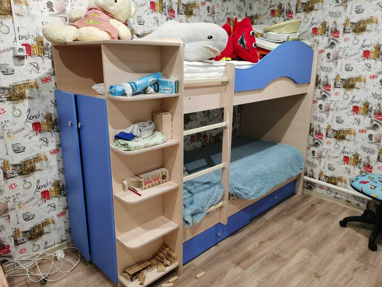 Фотография покупателя товара Кровать 2-х ярусная, 800х1900, с ящиками и шкафом, Дуб млечный/Синий