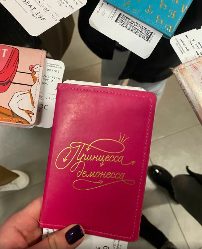 Фотография покупателя товара Обложка на паспорт «Искусство вечно», искусственная кожа - Фото 3