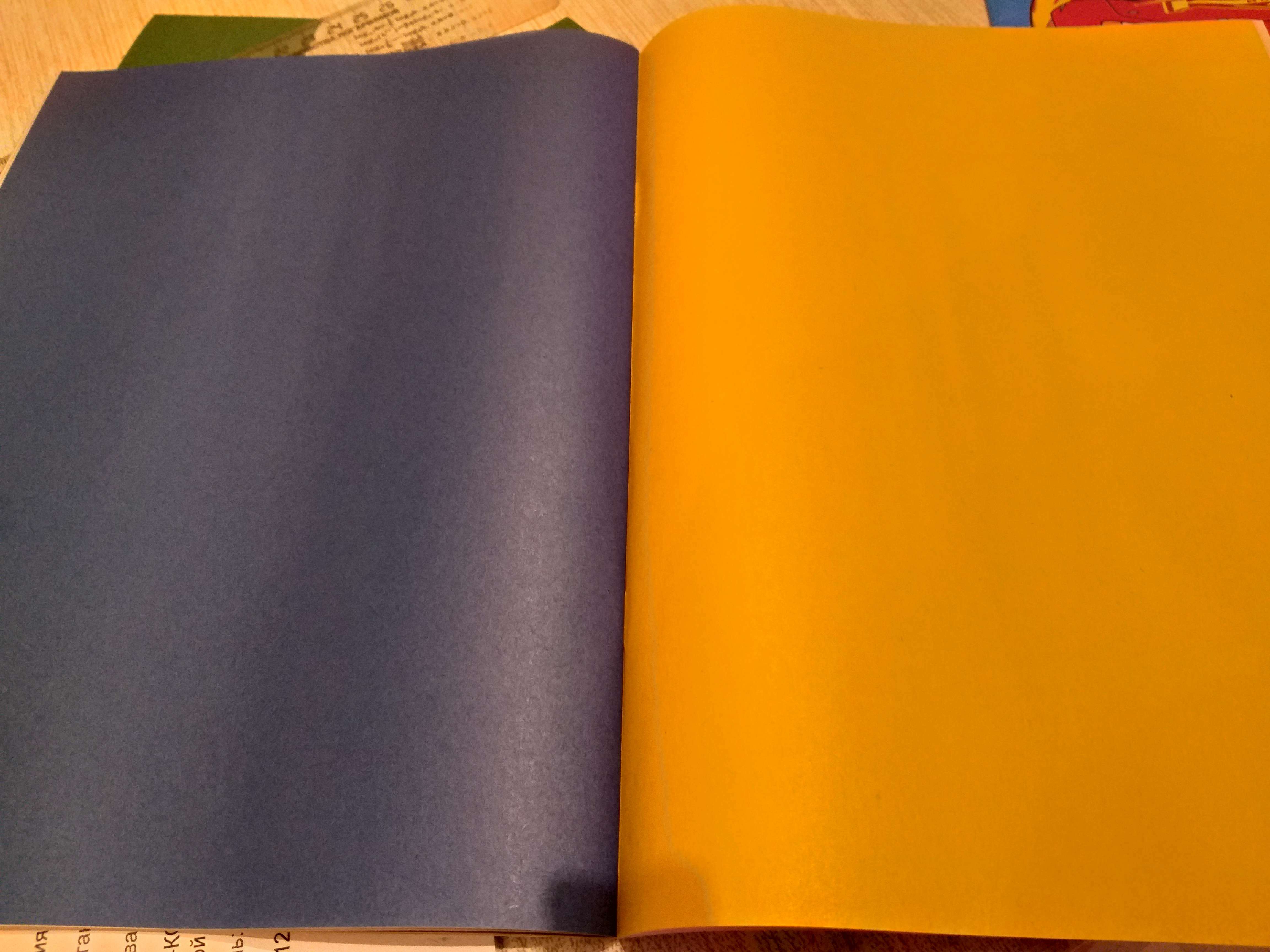 Фотография покупателя товара Бумага цветная, А4, 16 листов, 8 цветов, немелованная, односторонняя, на скрепке, 48 г/м², Человек-паук - Фото 2