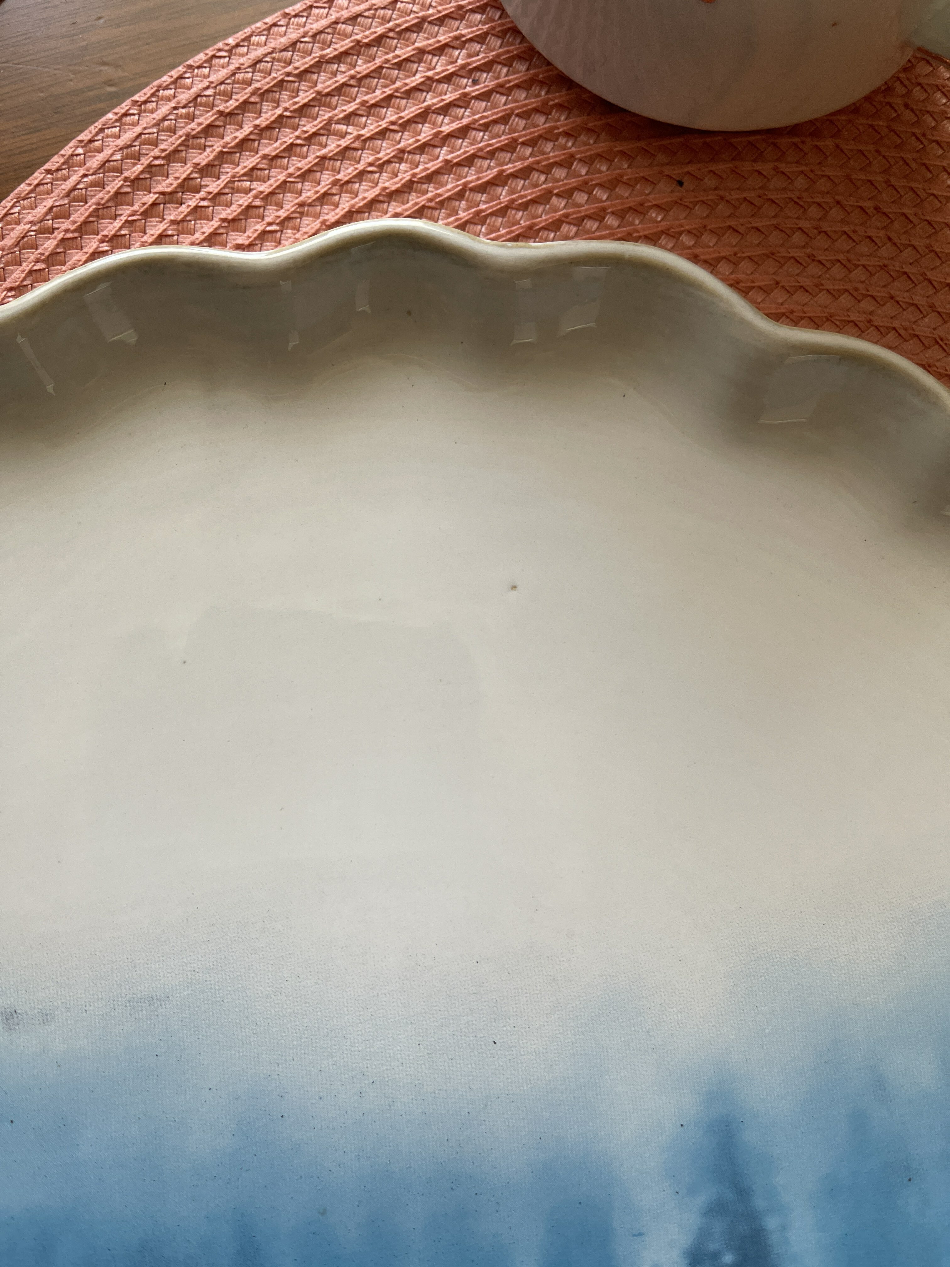 Фотография покупателя товара Блюдо керамическое для подачи «Морская ракушка», 27 х 25 см, цвет белый - Фото 5
