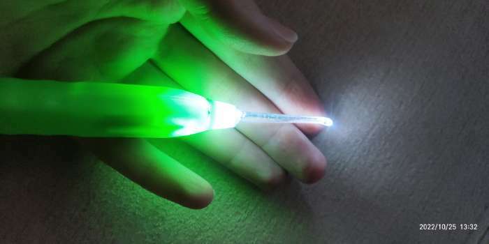 Фотография покупателя товара Палочка для чистки ушей Luazon LES-03, LED-подсветка, 3 насадки, от батареек (в комплекте) - Фото 8