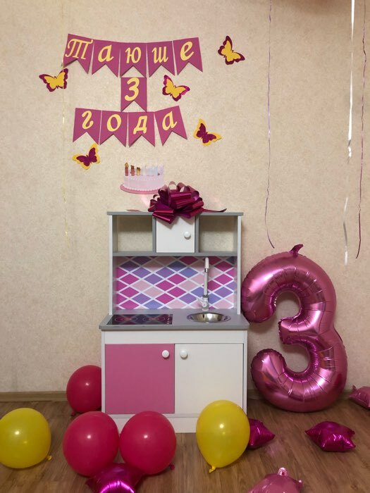 Фотография покупателя товара Игровая мебель «Детская кухня», цвет корпуса бело-бежевый, цвет фасада бело-розовый, фартук цветы - Фото 5