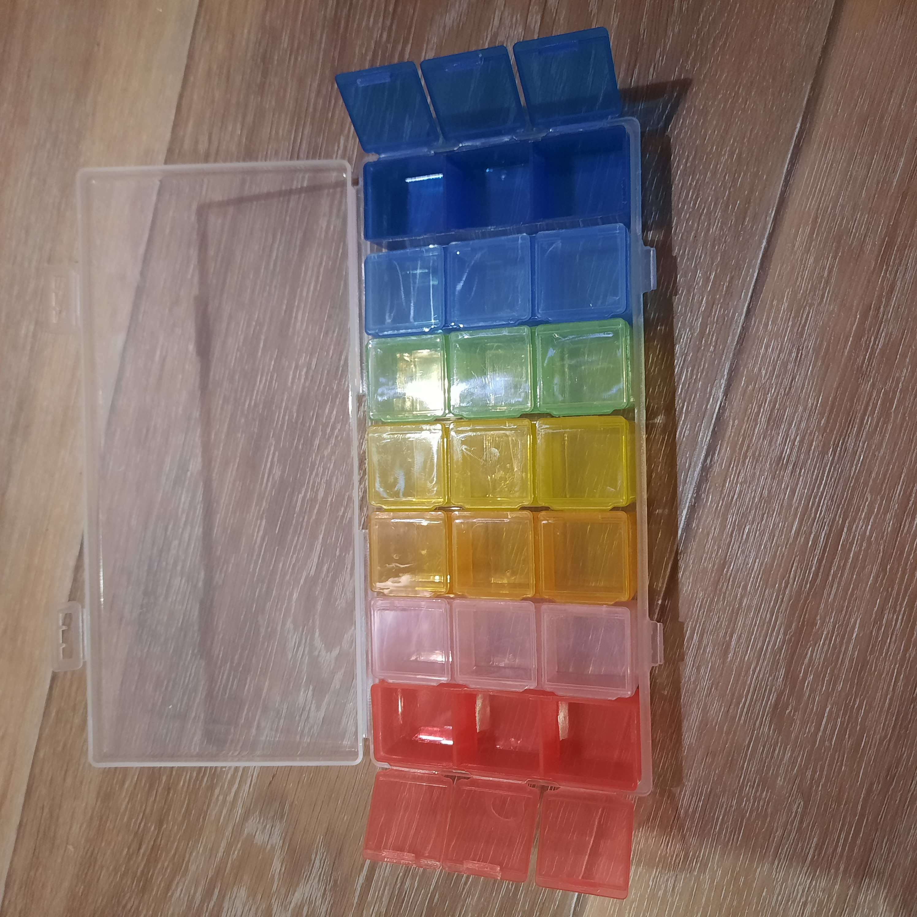 Фотография покупателя товара Органайзер для рукоделия, 7 органайзеров по 3 отделения, 19 × 8 × 2 см, цвет МИКС