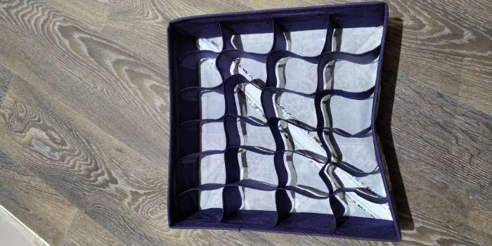 Фотография покупателя товара Органайзер для хранения белья Доляна «Мозаика», 12 отделений, 32×24×12 см, цвет синий - Фото 3