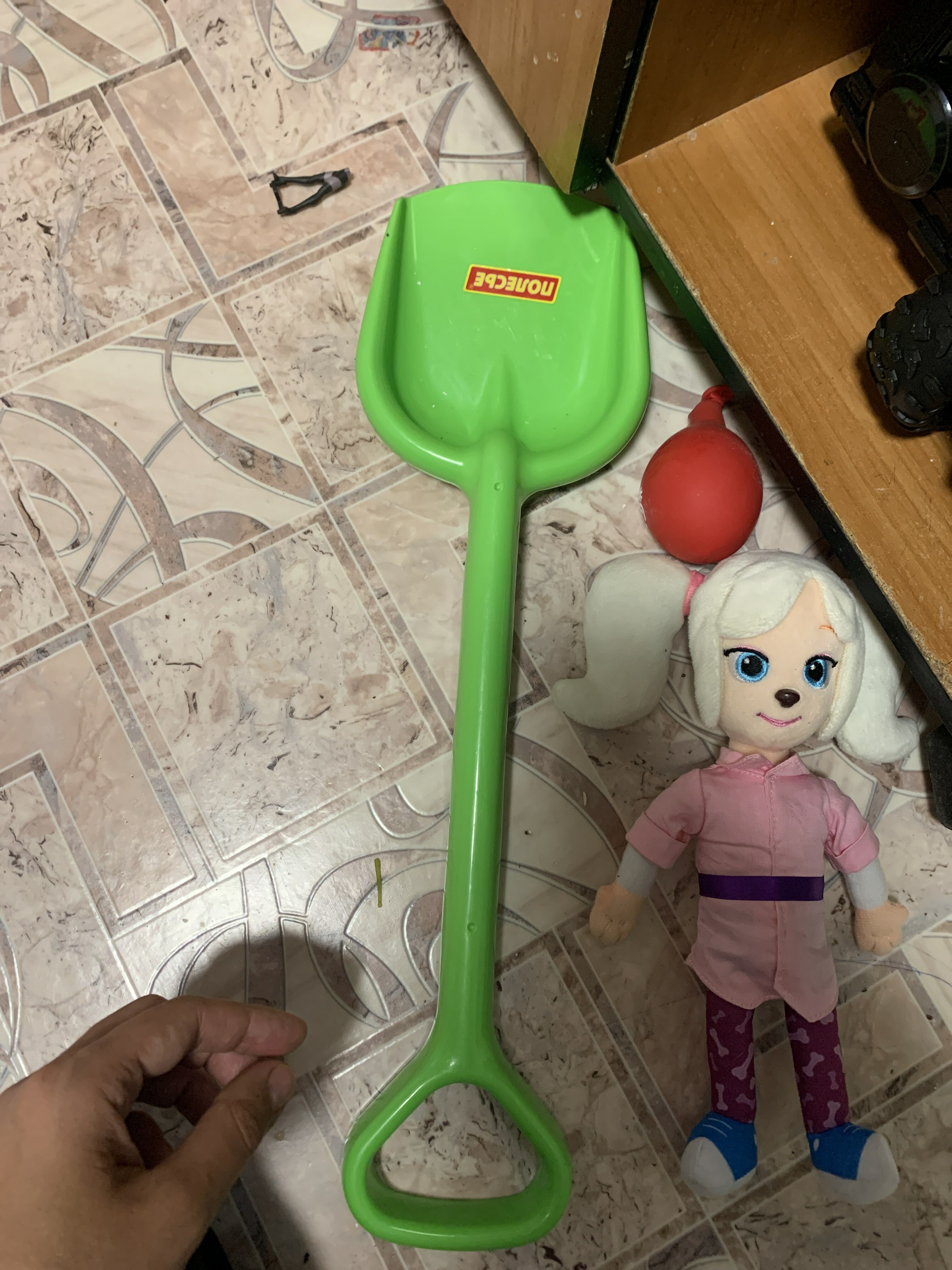 Фотография покупателя товара Лопатка для ребёнка, средняя, 41 см, цвета МИКС - Фото 5