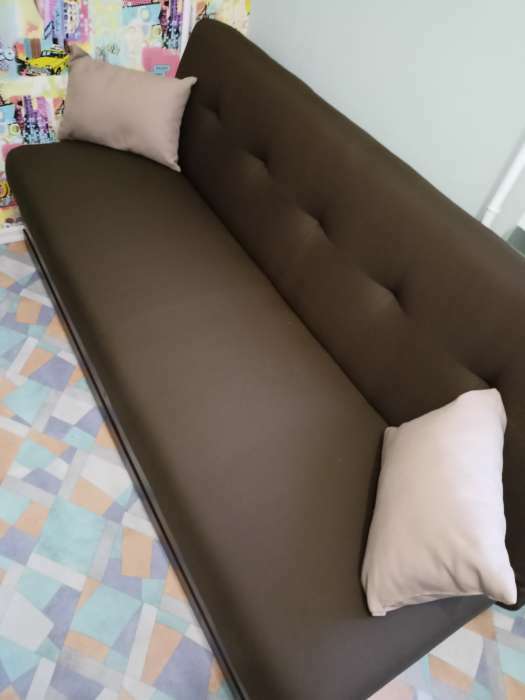 Фотография покупателя товара Диван «Манго 1», обивка «нео шоколад», подушки «нео латтэ», панель орех - Фото 6