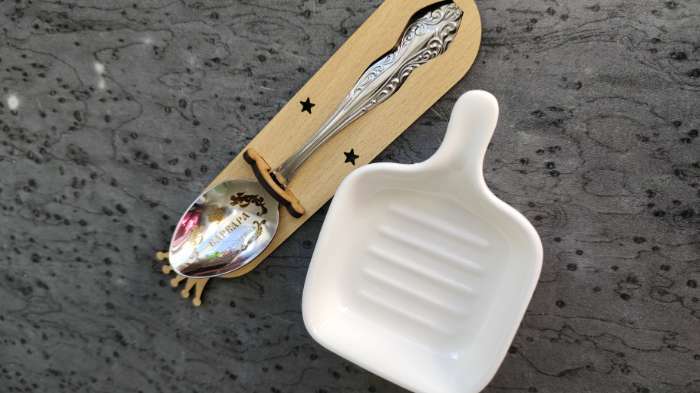 Фотография покупателя товара Соусник керамический с ручкой Доляна «Сковорода», 50 мл, 10,5×7,2 см, цвет белый - Фото 1