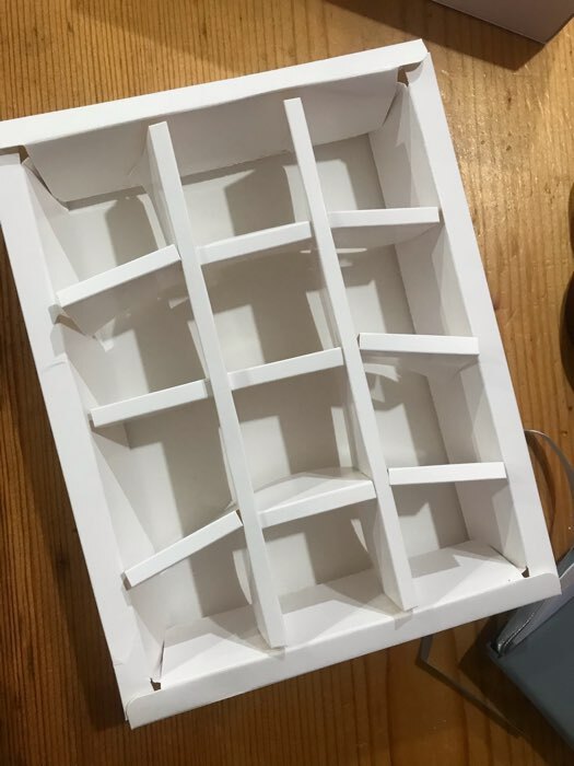 Фотография покупателя товара Коробка складная под 12 конфет, белая, 19 х 15 х 3,6 см - Фото 11