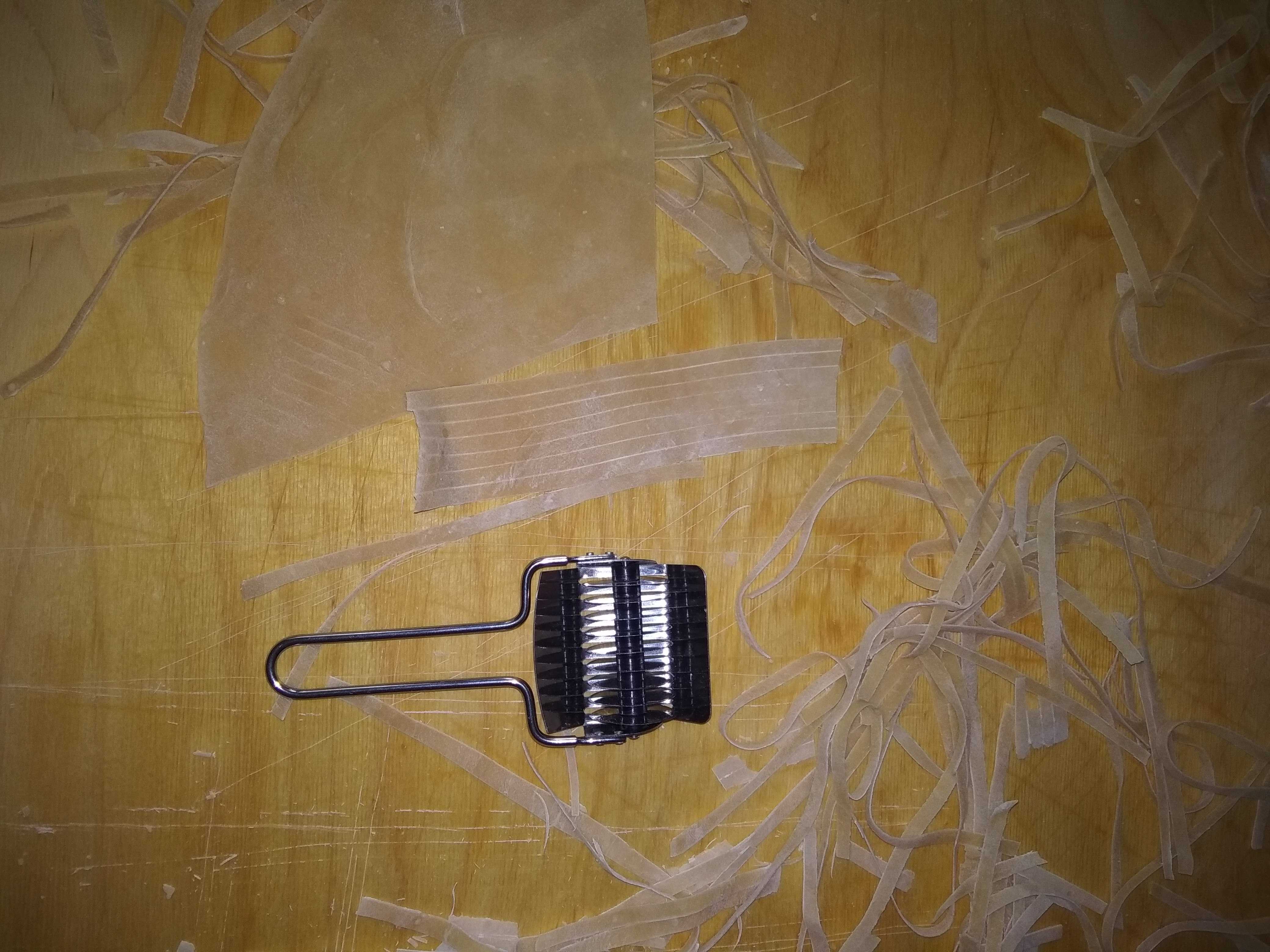 Фотография покупателя товара Нож для нарезания домашней лапши Доляна «Профи», 15,5 см - Фото 1