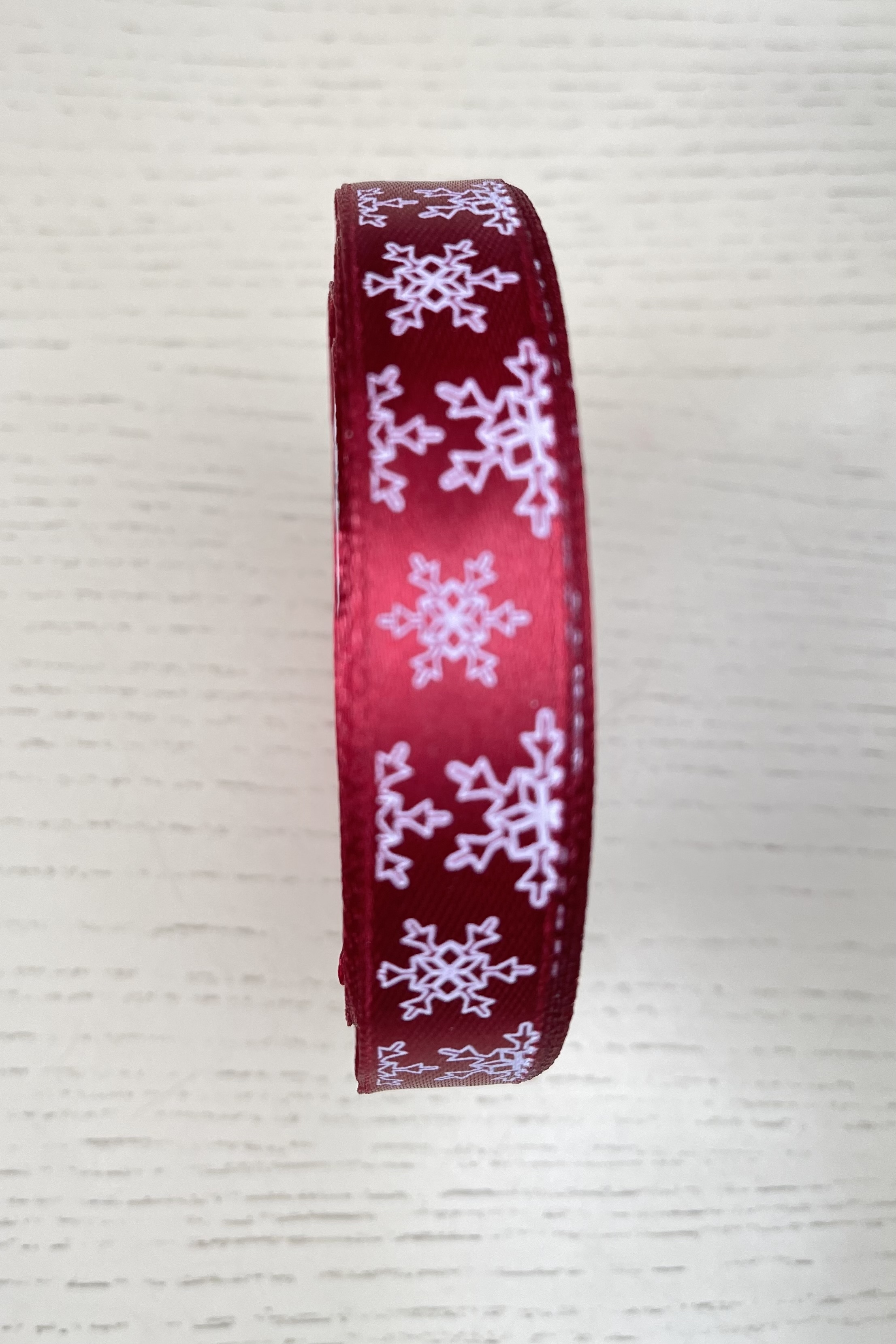 Фотография покупателя товара Лента атласная «Снежинки», 15 мм, 23 ± 1 м, цвет красный №33 - Фото 9