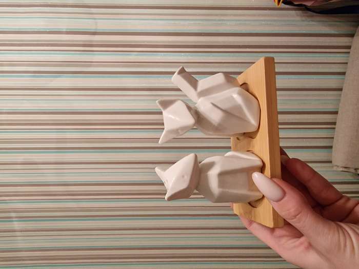 Фотография покупателя товара Набор фарфоровый для специй на бамбуковой подставке BellaTenero «Лисы», 3 предмета: солонка 80 мл, перечница 80 мл, подставка, цвет белый