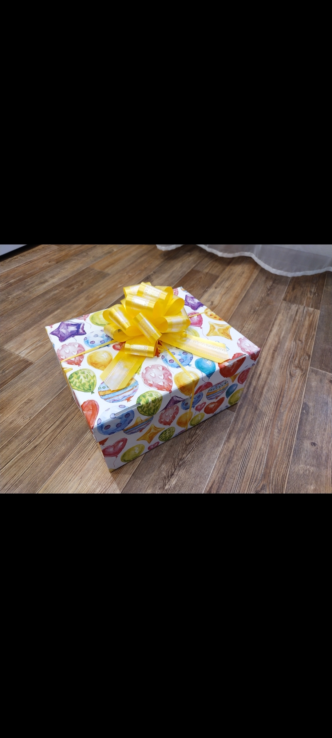 Фотография покупателя товара Коробка подарочная складная, упаковка, «Яркие шары», 31 х 25,5 х 16 см