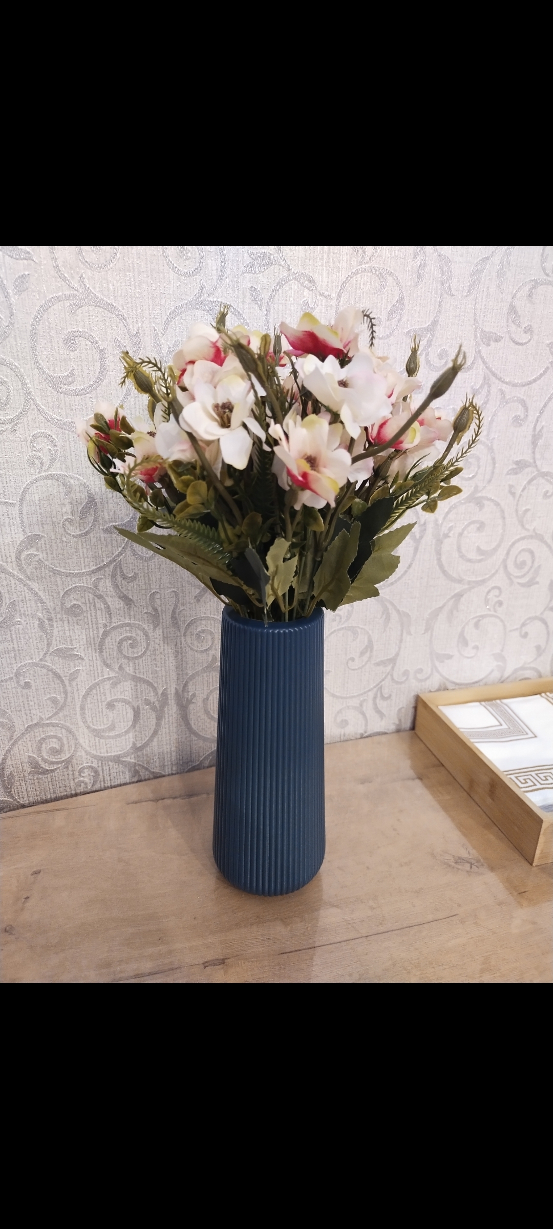 Фотография покупателя товара Ваза для цветов, 9,5×7,4×23 см, цвет МИКС - Фото 2